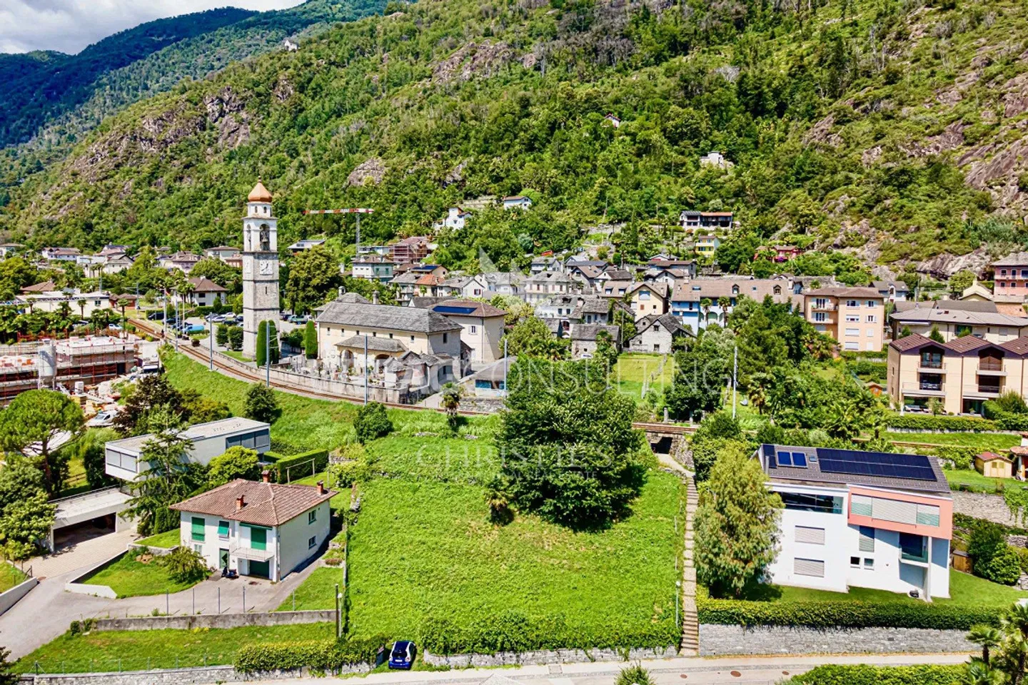Beautiful building land in Tegna for sale with excellent open view towards Lake Maggiore - Photo 7 of 10