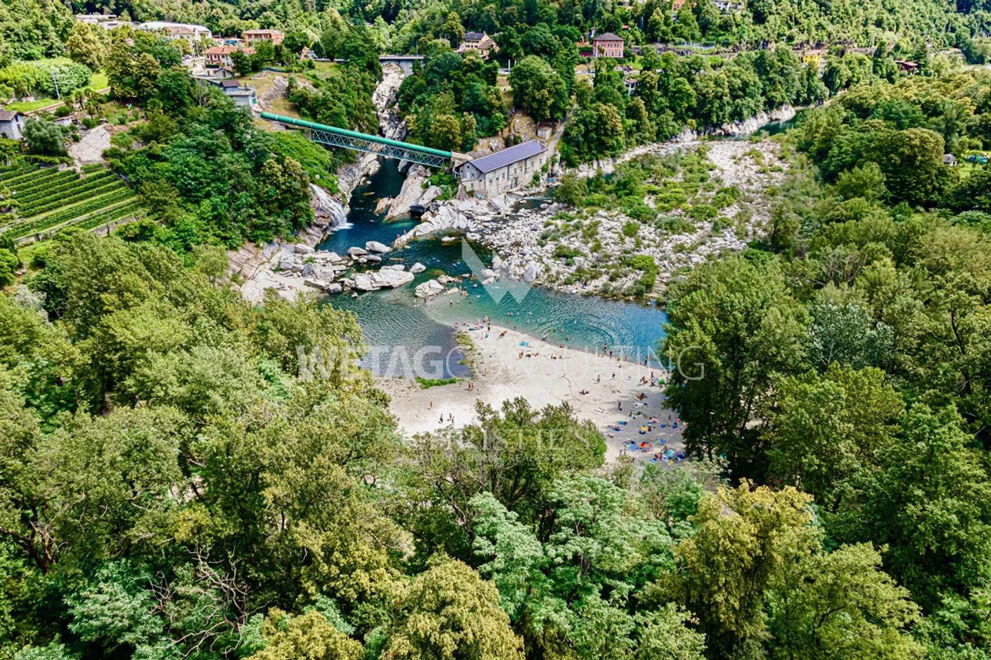 Beautiful building land in Tegna for sale with excellent open view towards Lake Maggiore - Photo 9 of 10