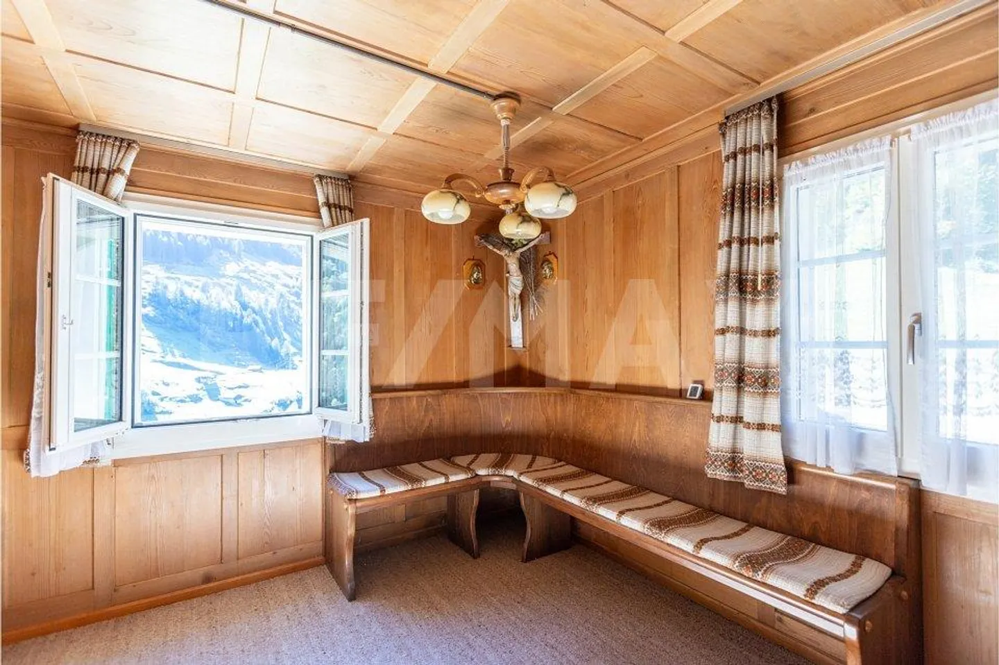 Affascinante casa bifamiliare con carattere storico, 6484 Wassen UR - Foto 5 di 13