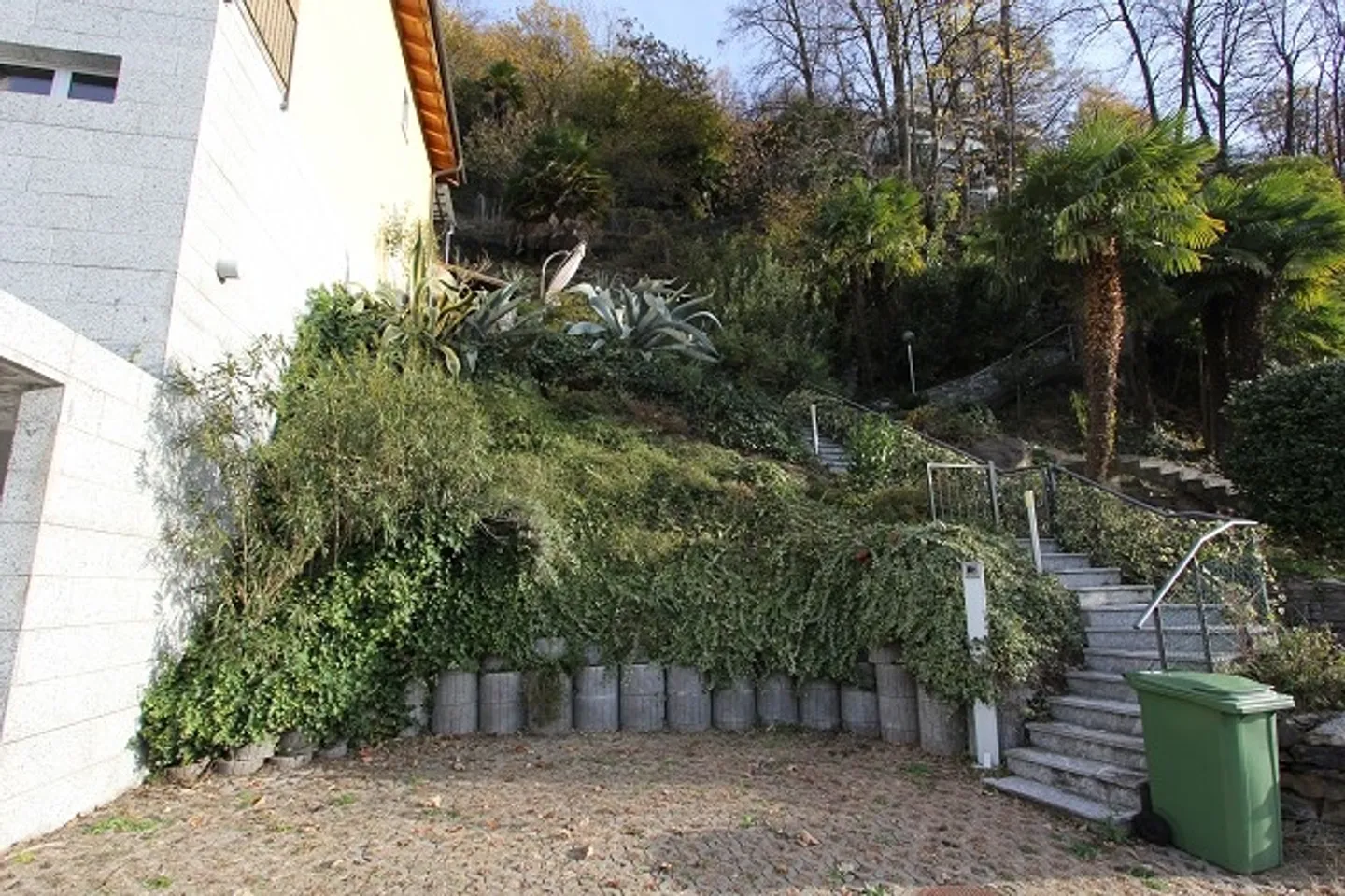 Viletta con terreno edificabile, vista e terrazze - Foto 10 di 10