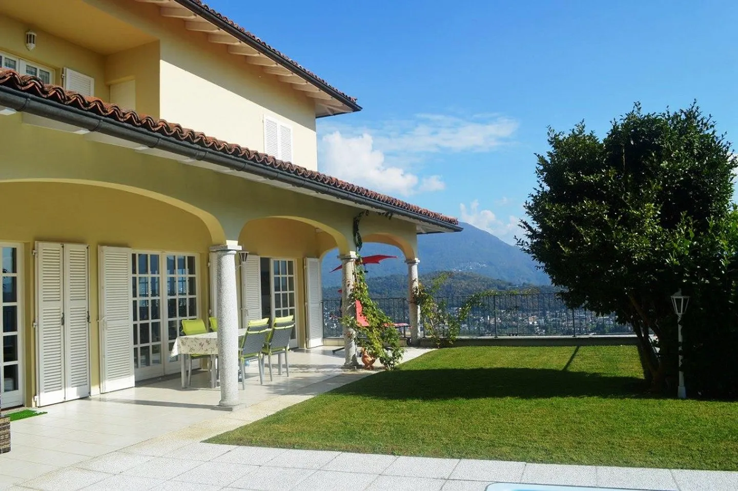 Villa bifamiliale avec vue panoramique à couper le souffle - Photo 6 sur 13