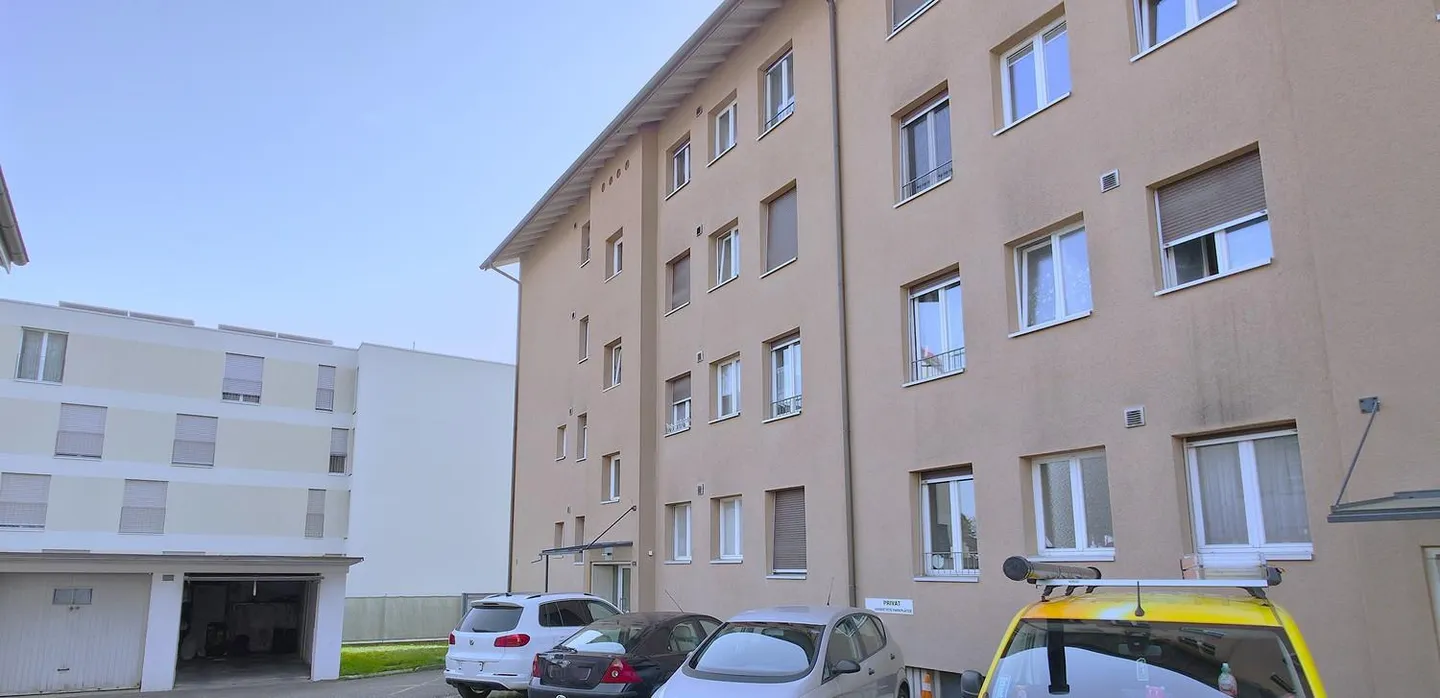 Appartamento affascinante con 3 camere in posizione centrale a Grenchen - Foto 4 di 13