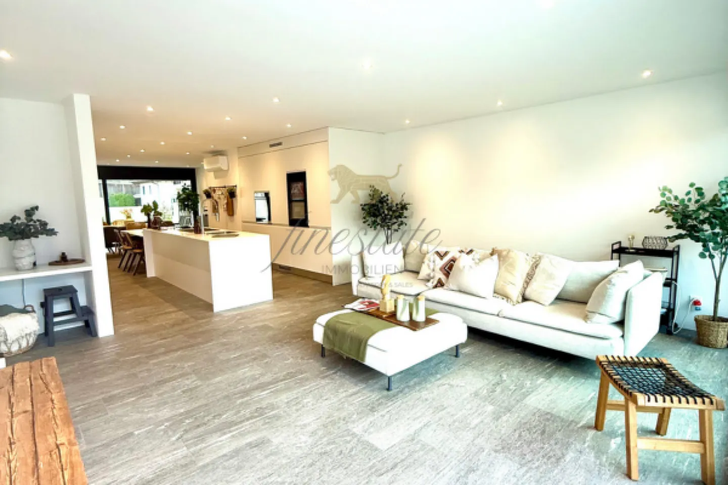 Moderna casa a schiera angolare di 4,5 stanze in posizione soleggiata a Biasca - Foto 4 di 11