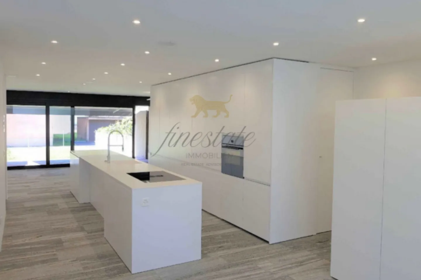 Moderna casa a schiera angolare di 4,5 stanze in posizione soleggiata a Biasca - Foto 5 di 11