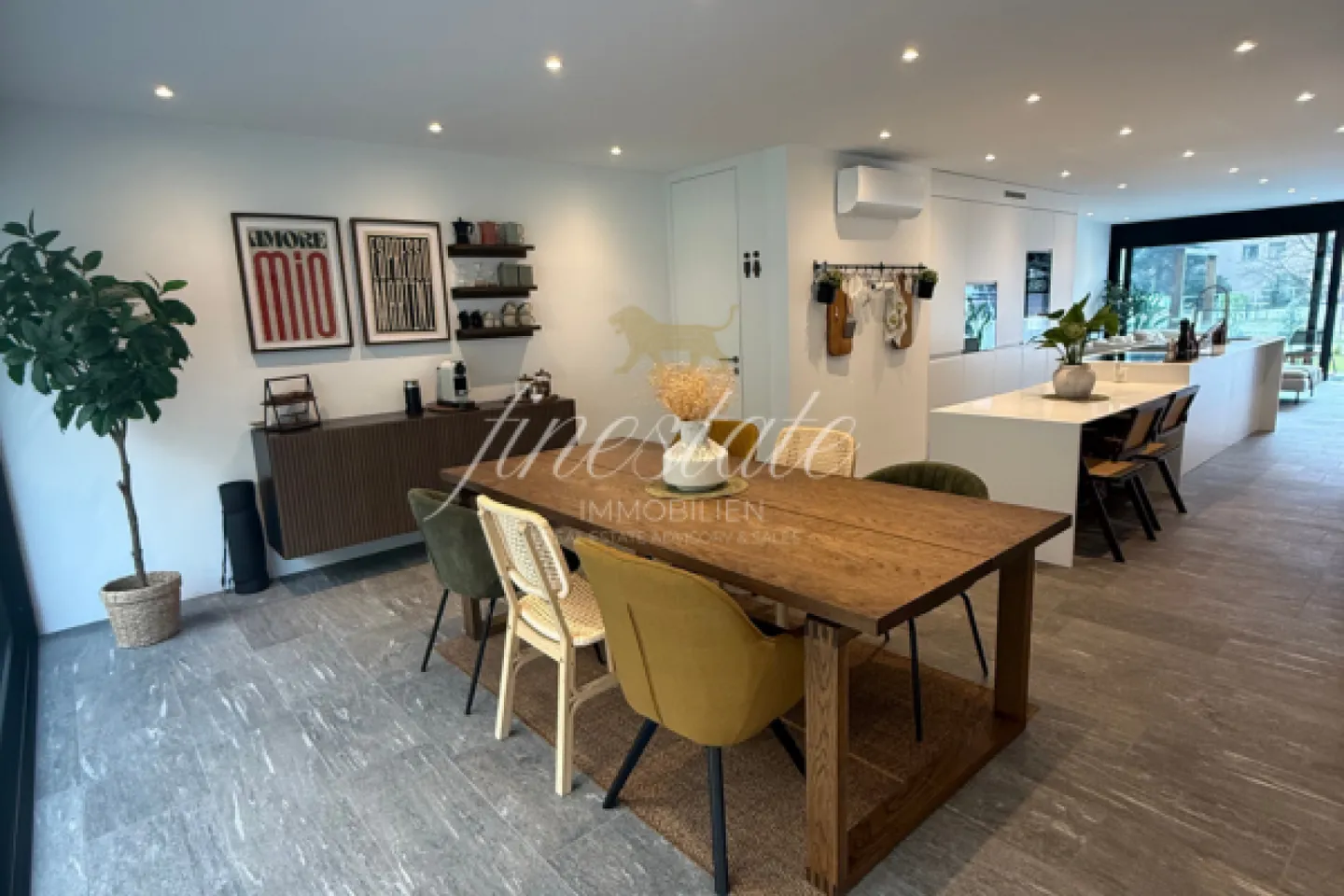 Moderna casa a schiera angolare di 4,5 stanze in posizione soleggiata a Biasca - Foto 7 di 11