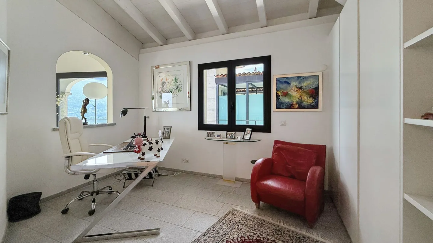 Brissago - Modern Villa with Elevator and Indoor Pool - Photo 6 of 17