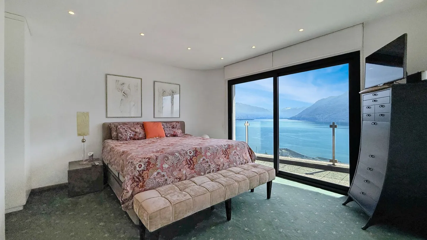 Brissago - Modern Villa with Elevator and Indoor Pool - Photo 7 of 17