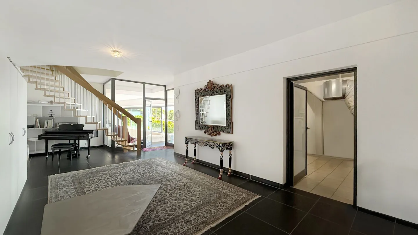 Brissago - Modern Villa with Elevator and Indoor Pool - Photo 12 of 17