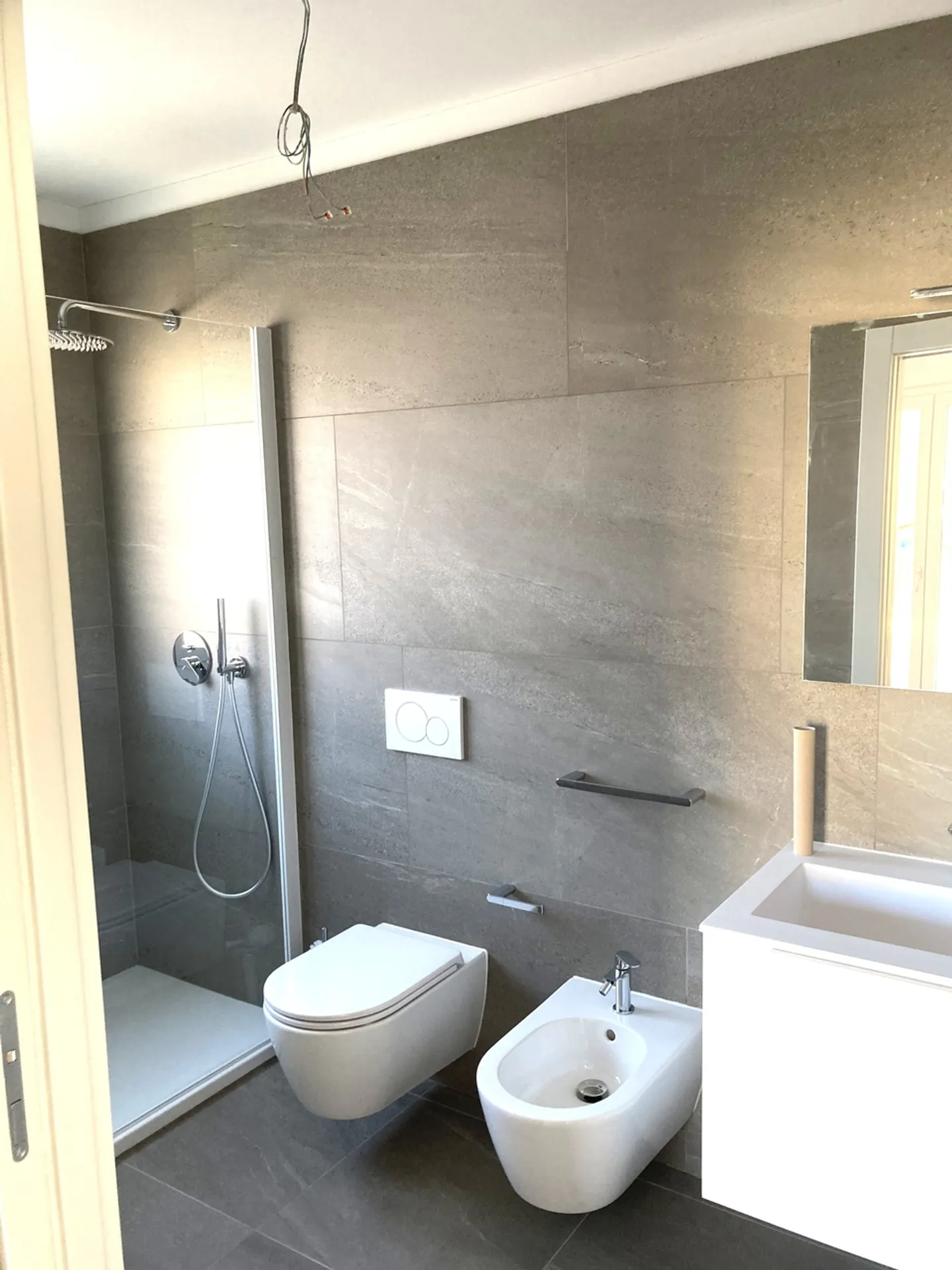 Appartement 3,5 pièces à Caslano, Canton TI - Moderne, raffiné et central - Photo 6 sur 9