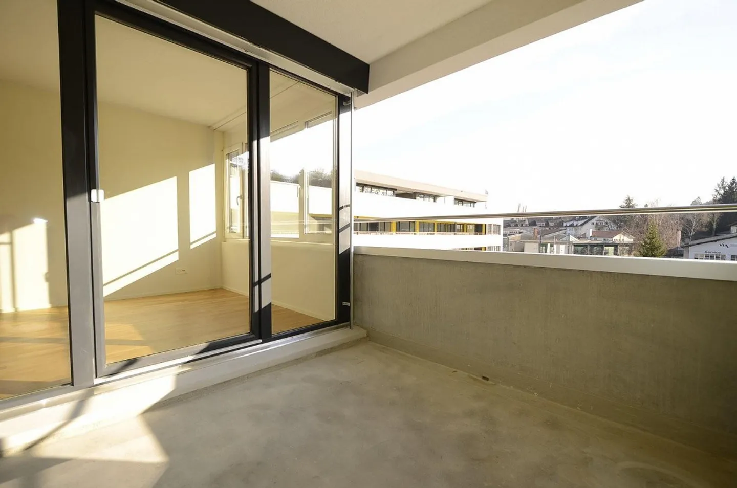 Open Living Space in Liebefeld - Photo 7 of 7