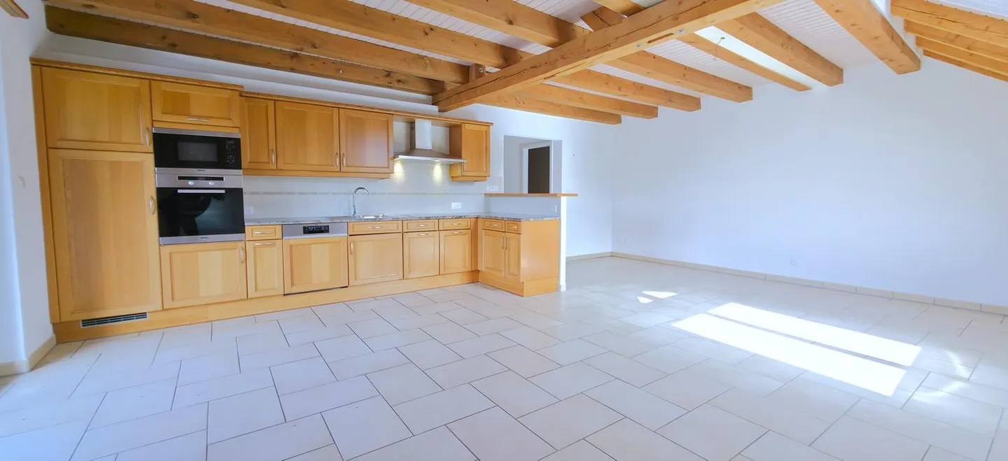 Appartamento di 3,5 stanze nel cuore di un villaggio in campagna *1 affitto netto gra... - Foto 4 di 13
