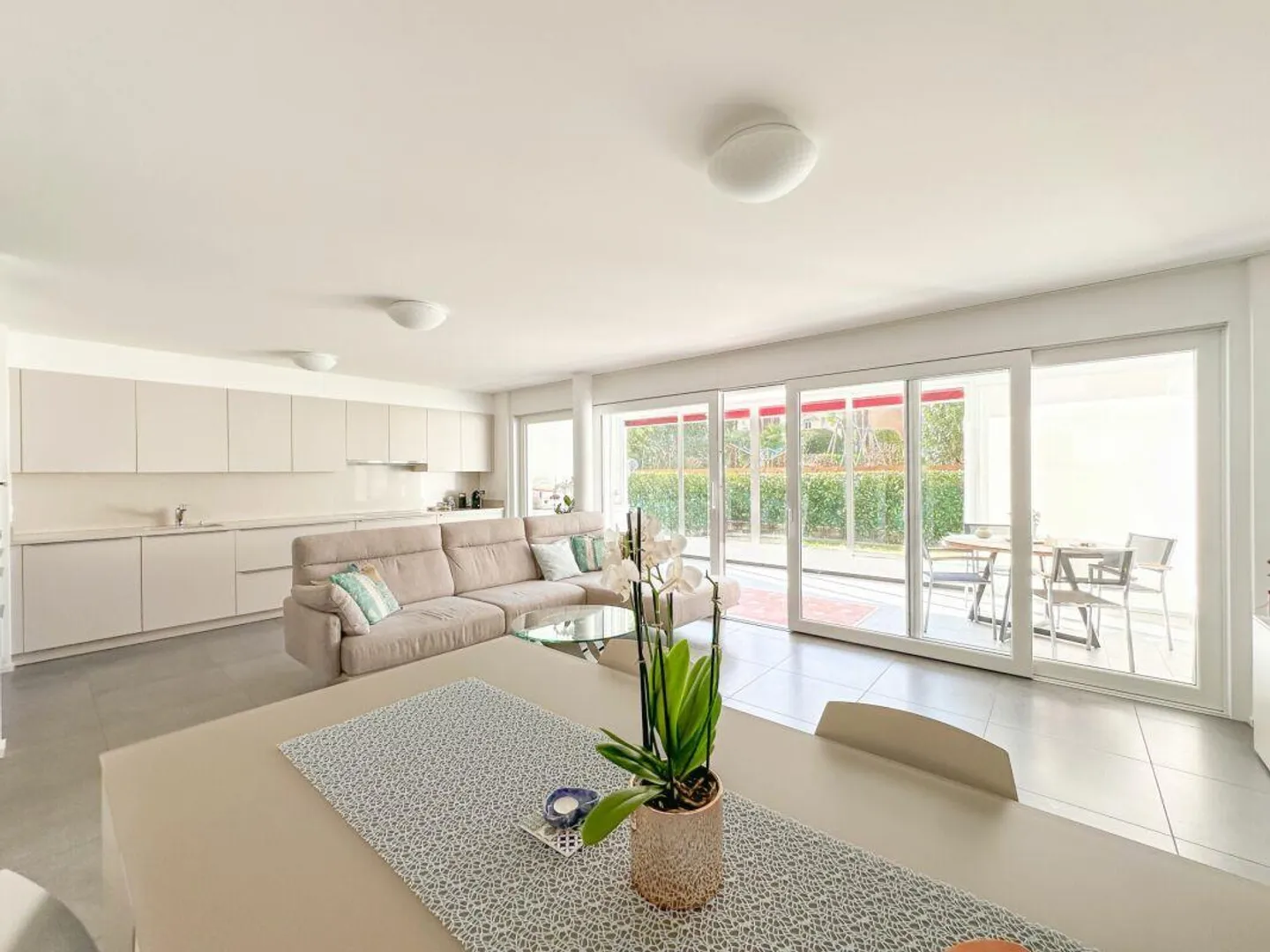 Wunderschöne 4,5 Zimmer in Tenero: eine Wohnung mit dem Komfort von einem... - Foto 1 von 10