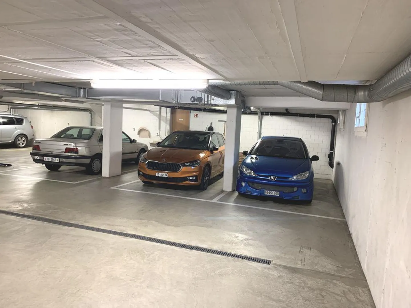 Posto auto sotterraneo in affitto nel centro di Weinfelden - Foto 5 di 8