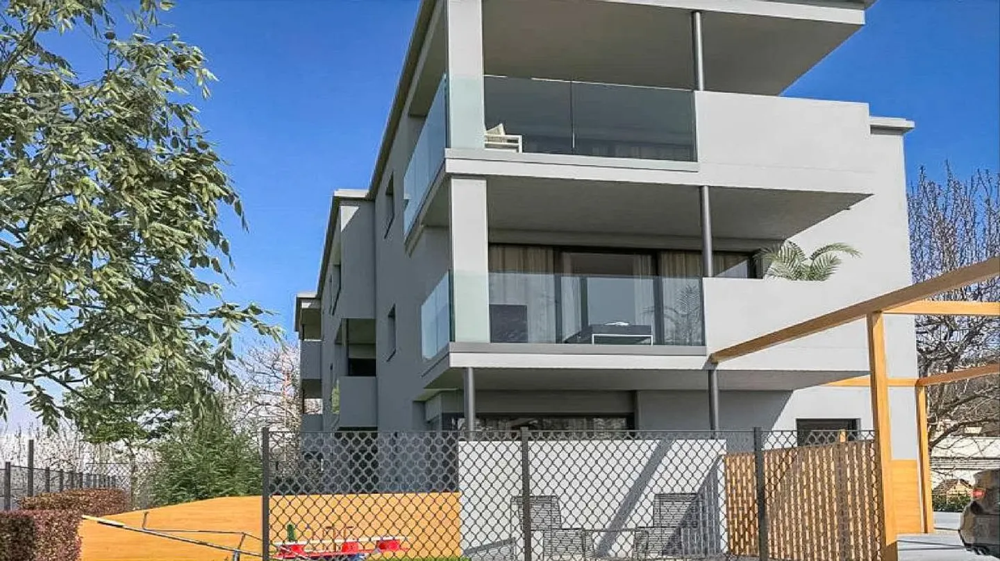 «Nuovo appartamento con solarium e locale hobby a Melano» - Photo 3 of 3