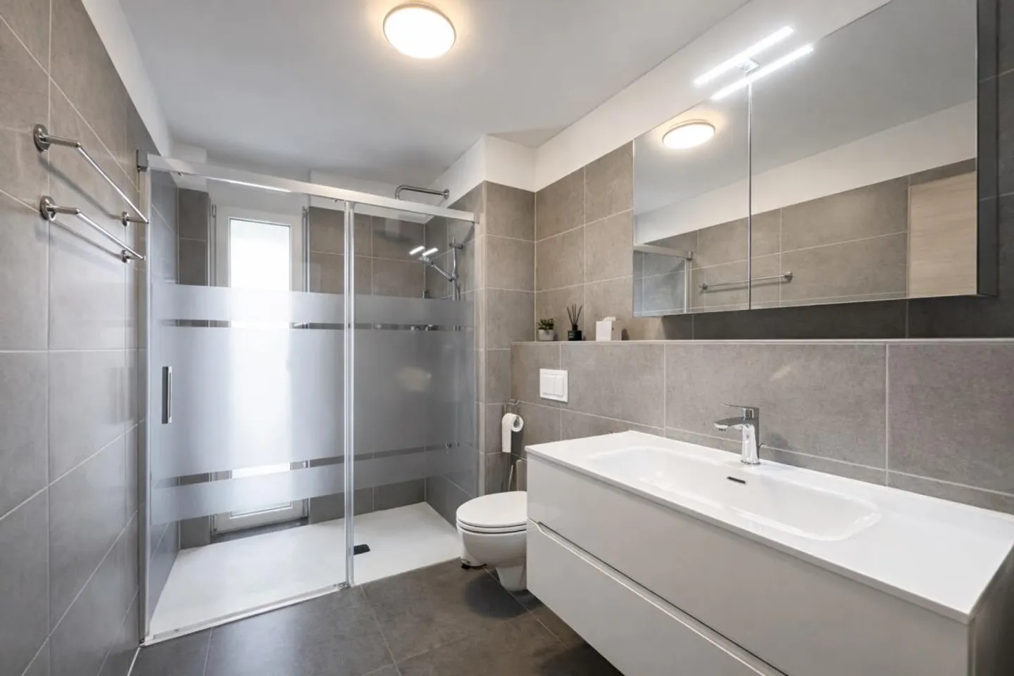 Wunderschöne 4,5 Zimmer in Tenero: eine Wohnung mit dem Komfort von einem... - Foto 8 von 10