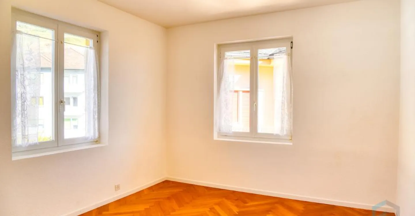 A LOUER Appartement de 2 ½ pièces avec balcon au centre-ville - Foto 6 di 13