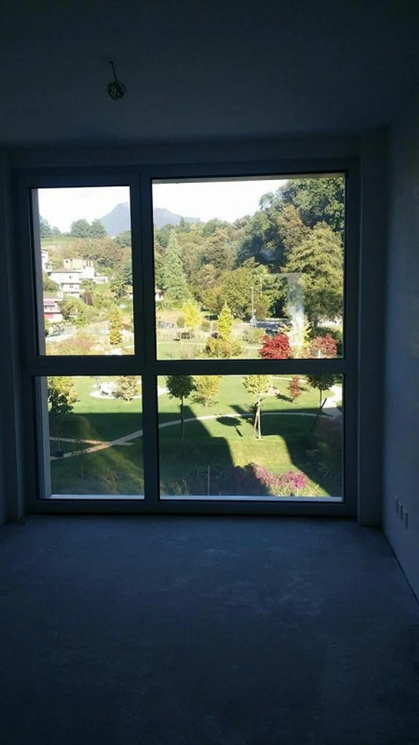 LUGANO-MUZZANO, WOHNUNG MIT 4.5 ZIMMERN AM SEE - Foto 7 von 13