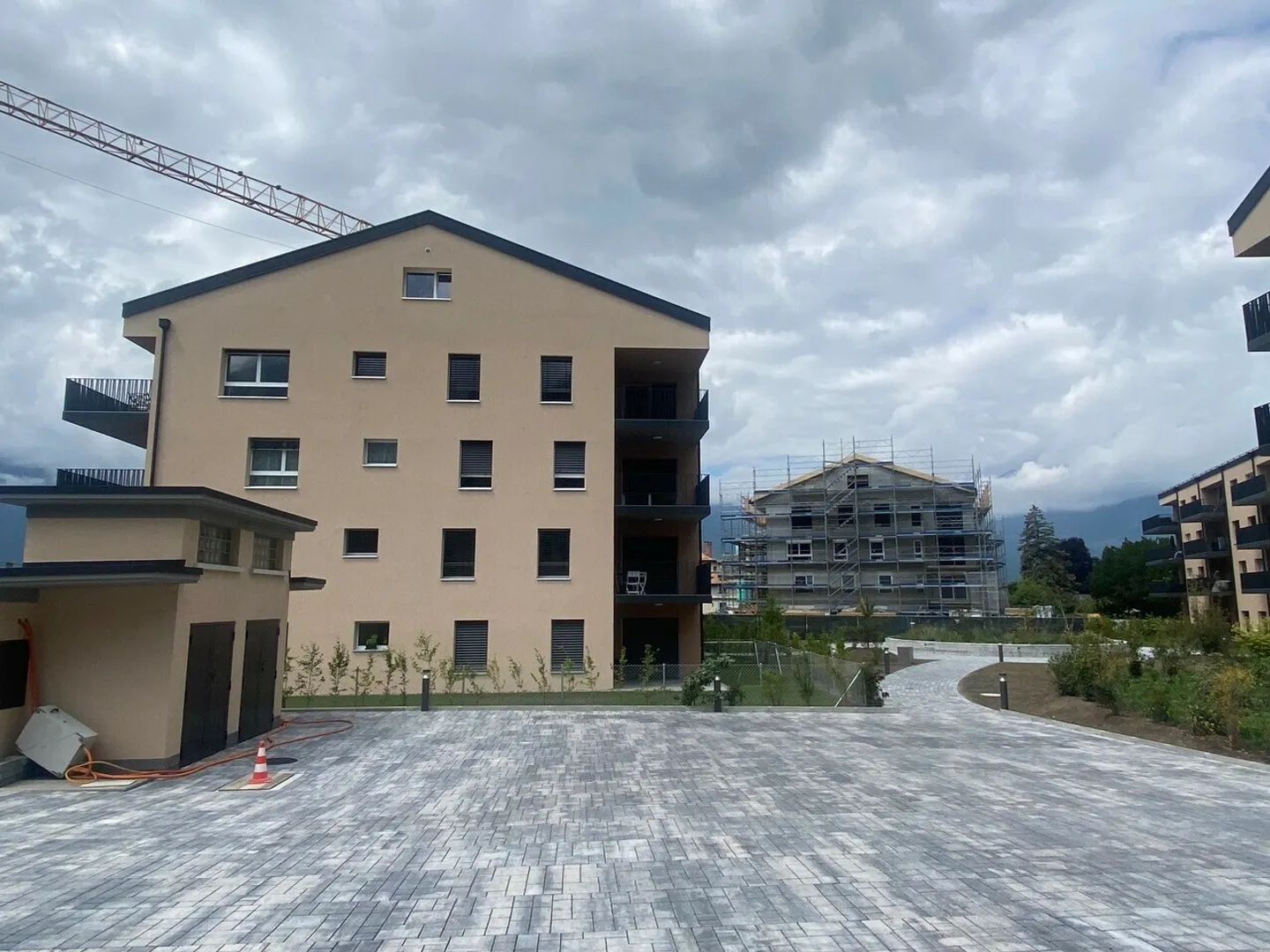 Großer Innenparkplatz zur Miete in Aigle - Foto 2 von 2