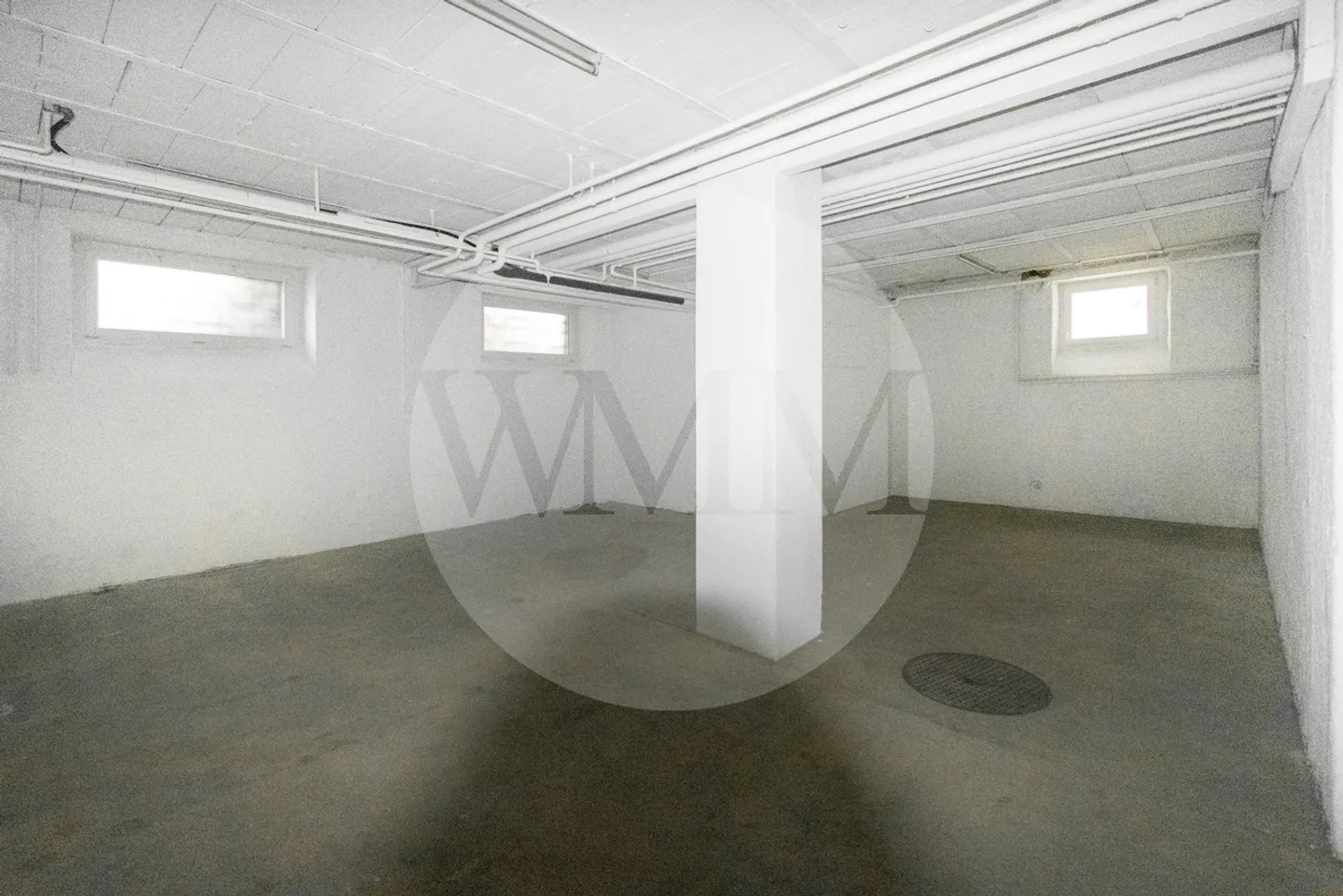 Entrepôt avec Bureau et Accès Indépendant - Photo 3 sur 3