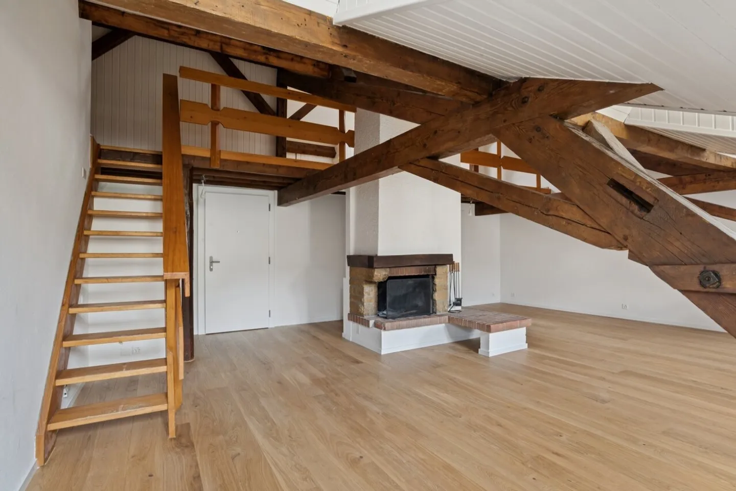 Apartment in the center of Lausanne renovated - Photo 5 of 10