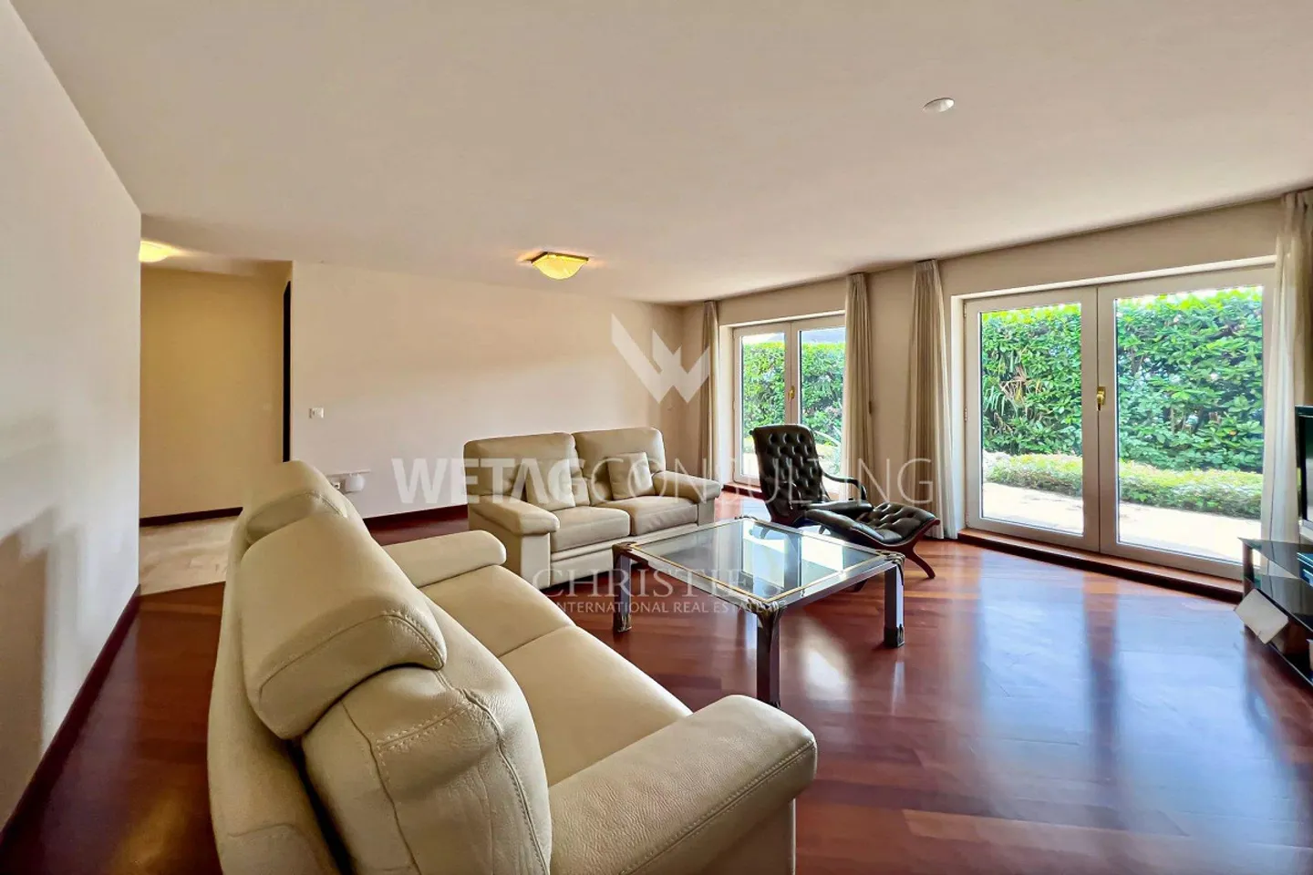 Appartamento Triplex Elegante a Porza con Vista sul Lago, Giardino Privato, Ge... - Foto 9 di 13