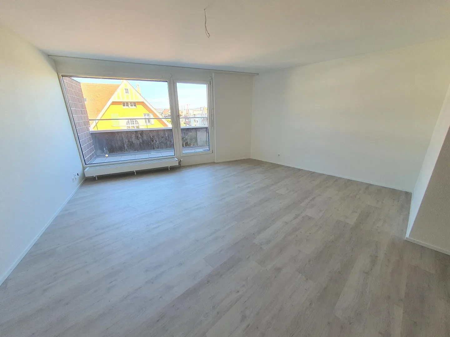 Renovated 1 1/2-room penthouse apartment in the St. Johann district - Photo 1 of 4