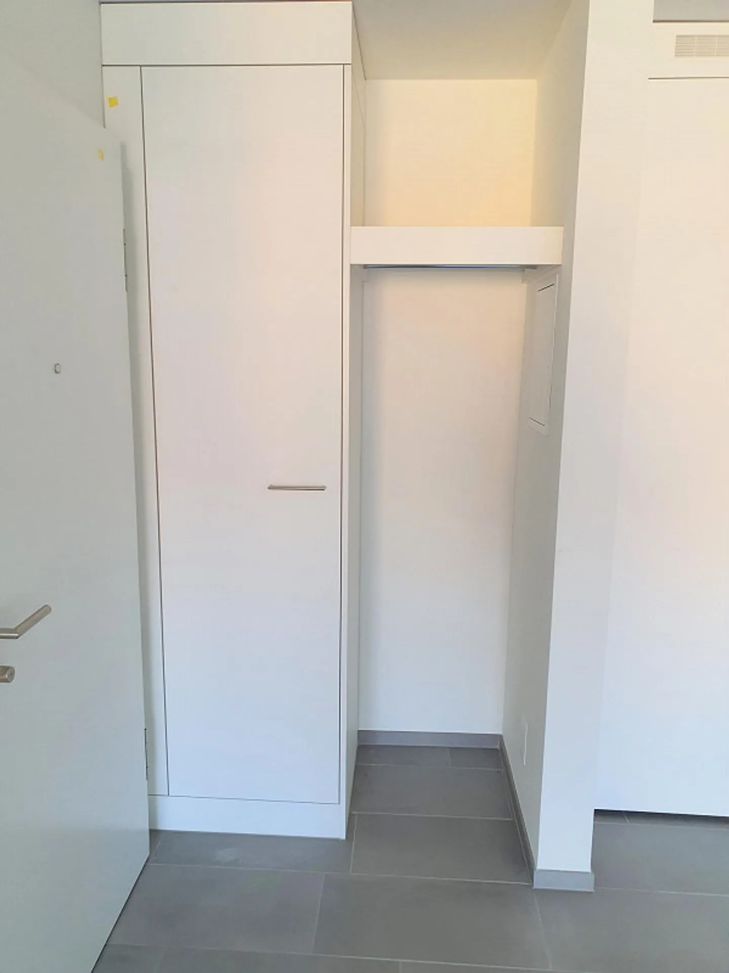 Renovated 1 1/2-room penthouse apartment in the St. Johann district - Photo 2 of 4