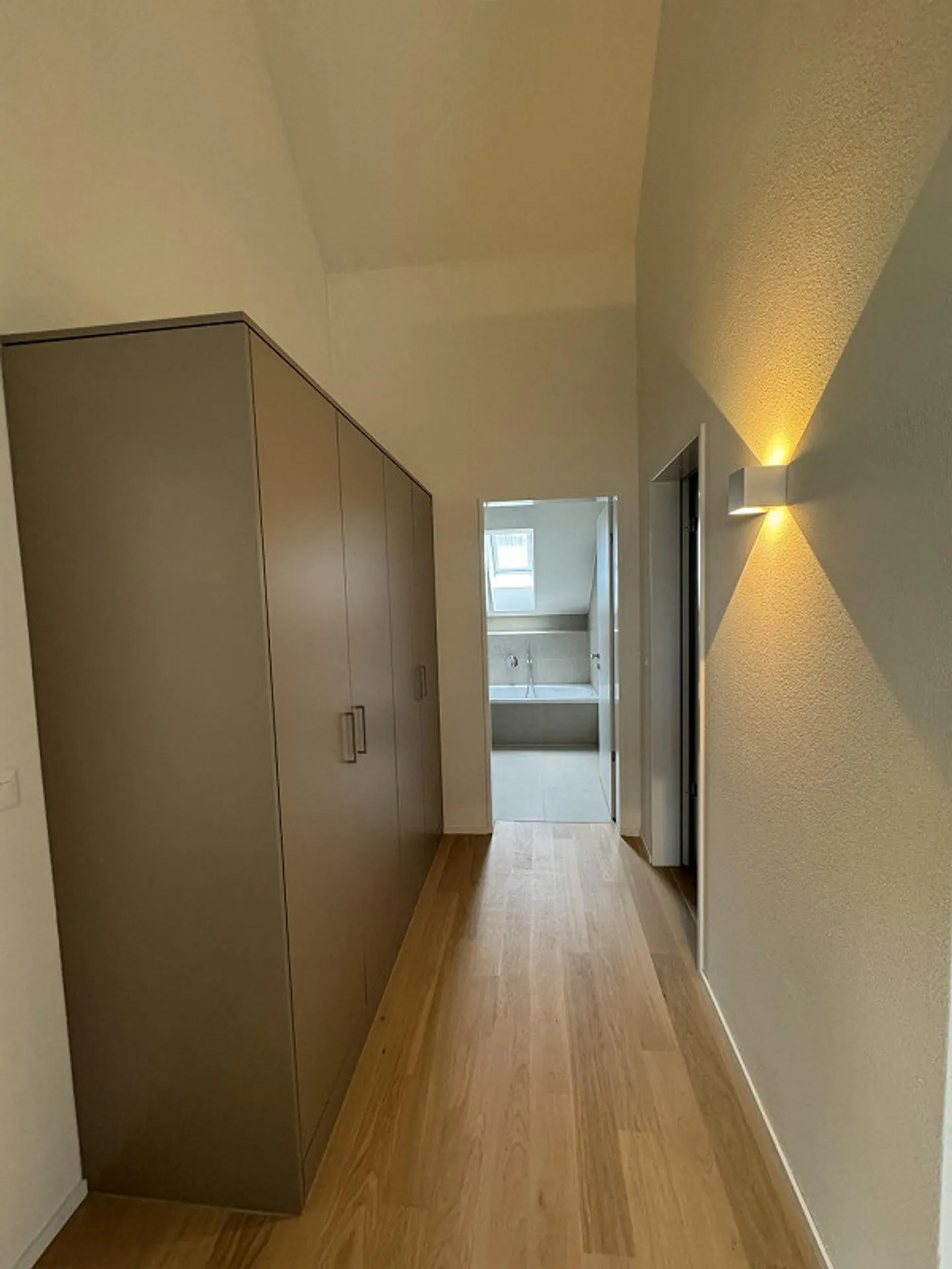 Appartamento 4.5 locali a Nürensdorf - Foto 2 di 13