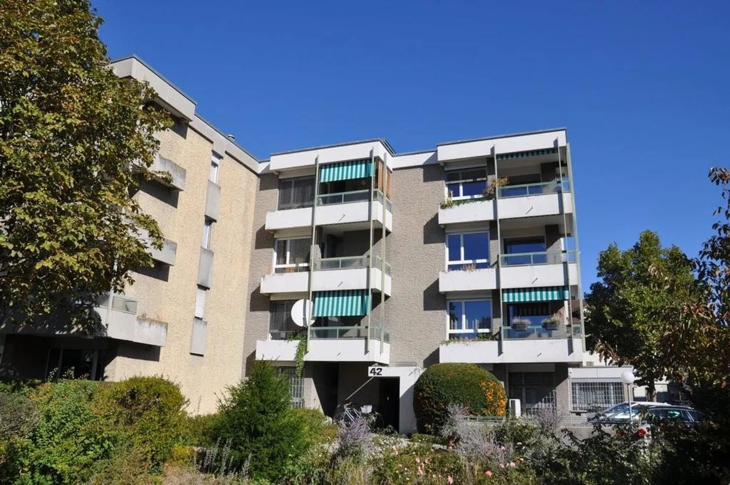 Appartamento conveniente con balcone soleggiato in posizione centrale - Foto 1 di 9