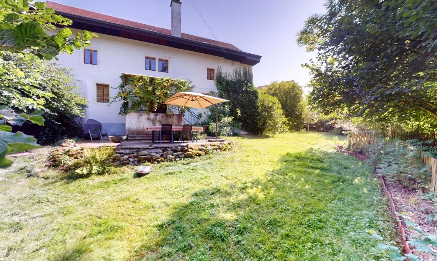 Beautiful atypical house, full of charm and authenticity - Photo 1 of 11