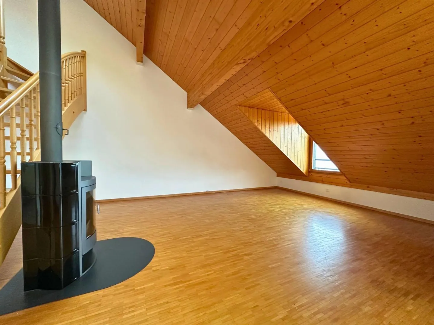 4.5 Room Duplex Attic Apartment - Photo 6 of 12