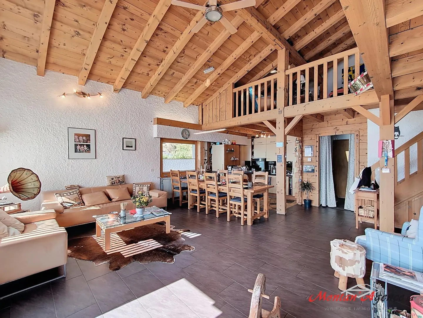 Chalet Charmant avec Vue Alpines - Photo 4 sur 13