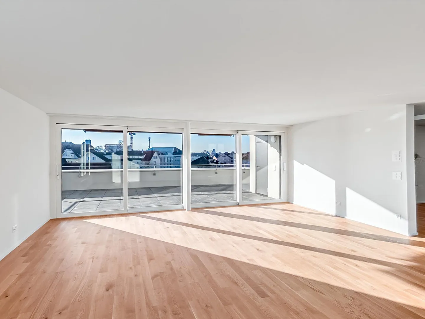 Appartement penthouse de haute qualité avec vue imprenable, calme, emplacement central - Photo 3 sur 13
