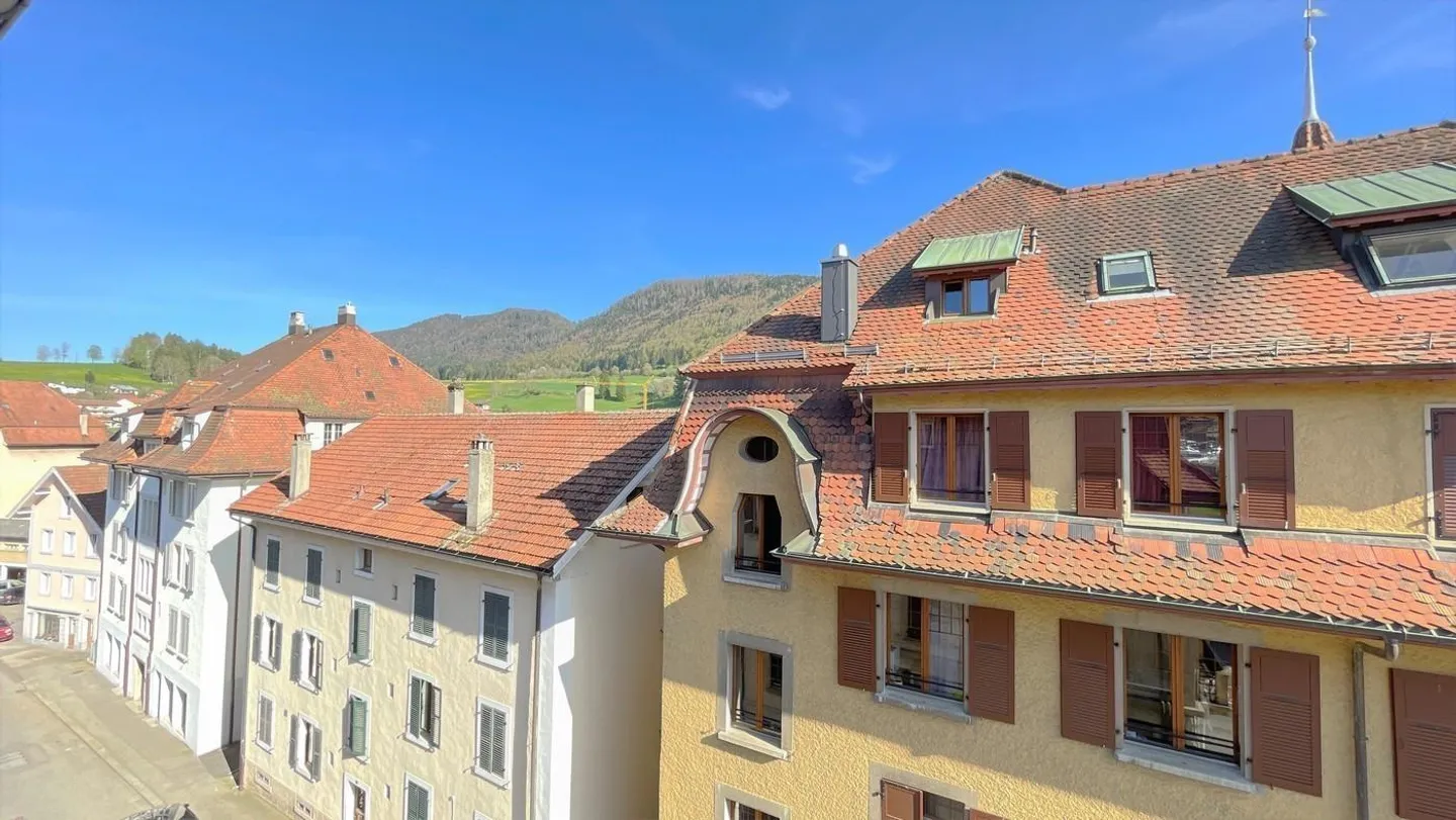Incantevole appartamento di 2,5 stanze nel cuore di Tavannes - Foto 9 di 10