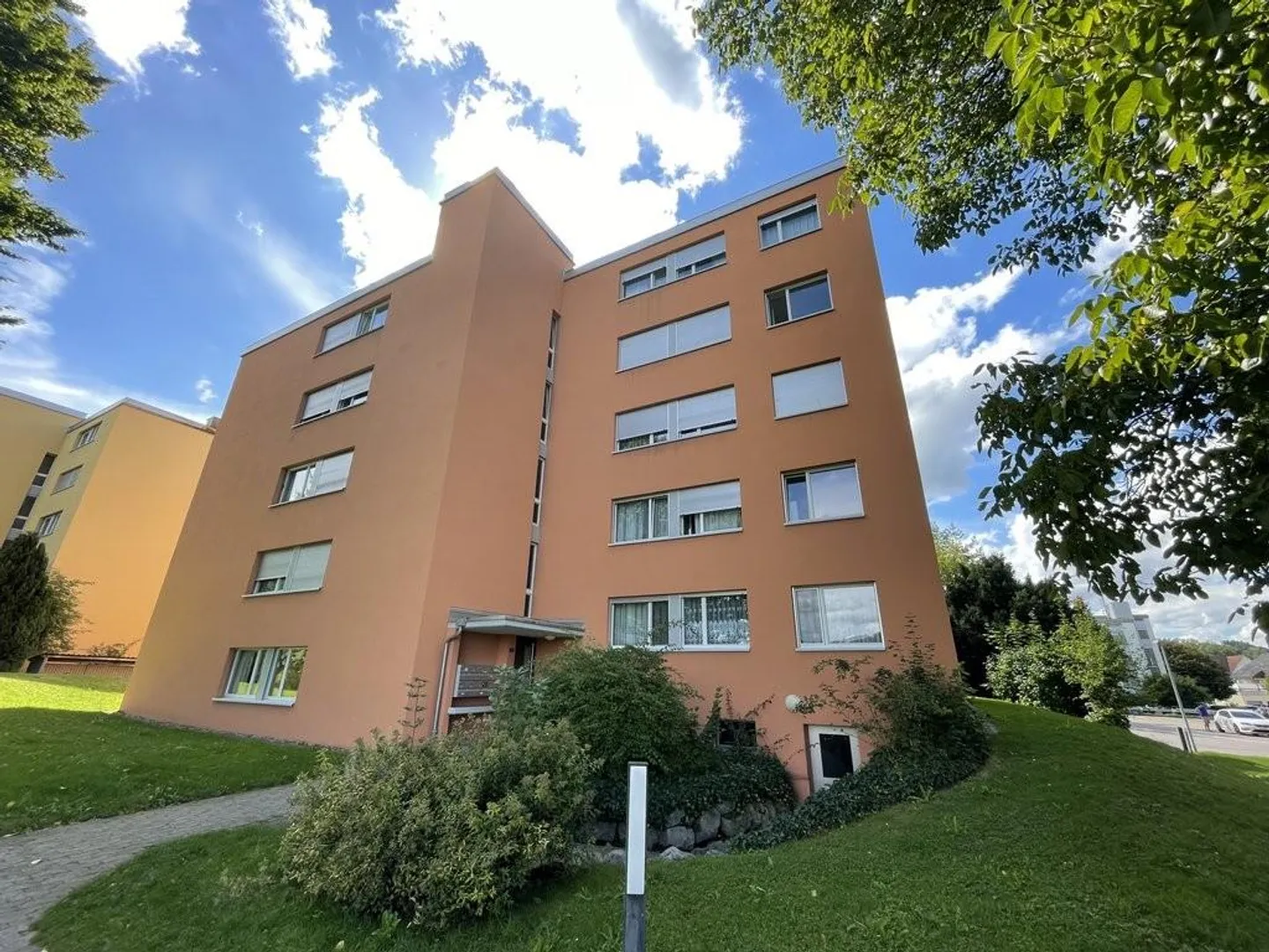 Spacious home with a feel-good factor / bright, modern and with balcony - Photo 1 of 12