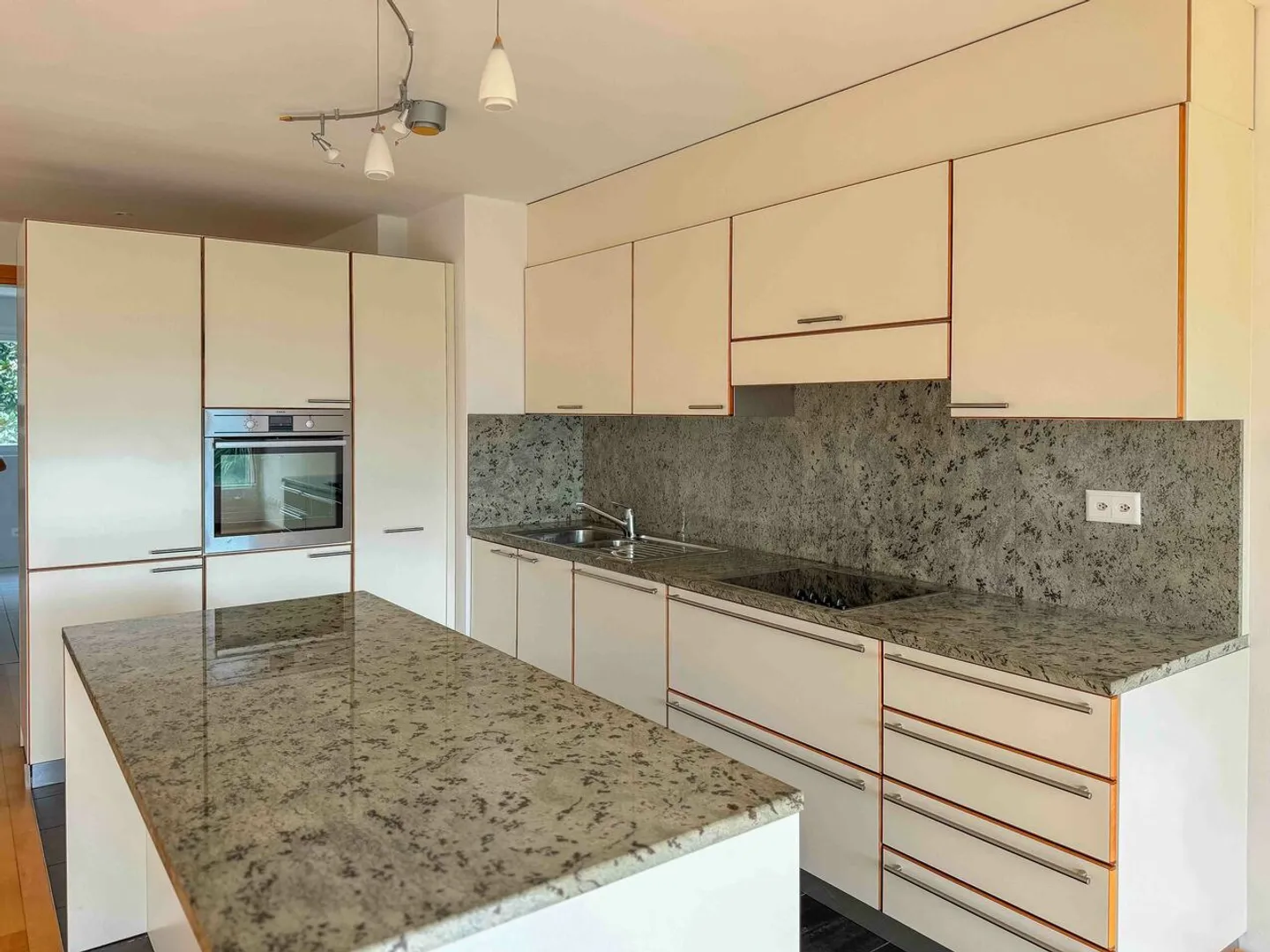 Appartamento in affitto - Foto 3 di 6