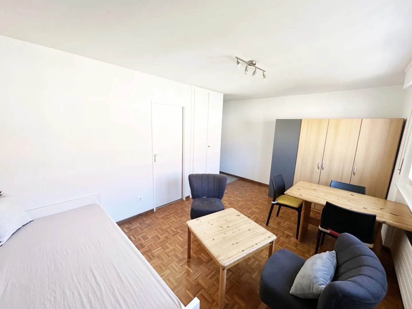 02677 - Appartamento arredato 1 stanza n°57 - Paix 19 - La Chaux-de-Fonds - Foto 1 di 5