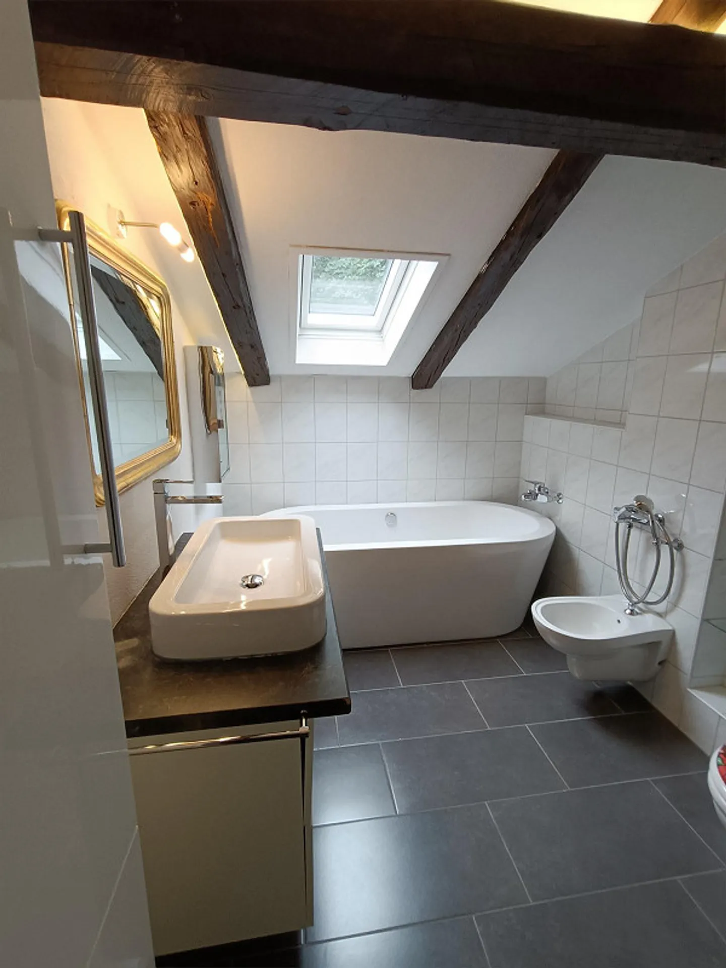 Recherche d'un nouveau locataire pour une petite maison avec 3,5 pièces - à partir d'août - Photo 4 sur 7