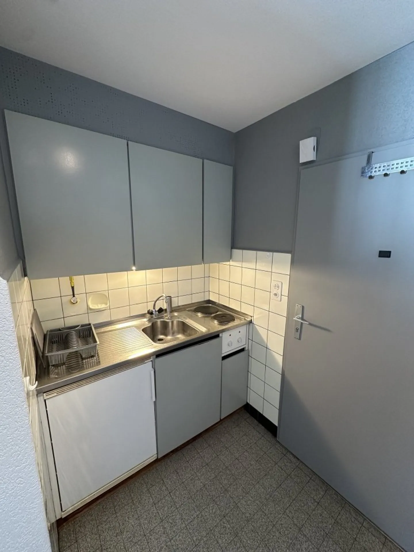 02677 - Appartamento arredato 1 stanza n°57 - Paix 19 - La Chaux-de-Fonds - Foto 3 di 5