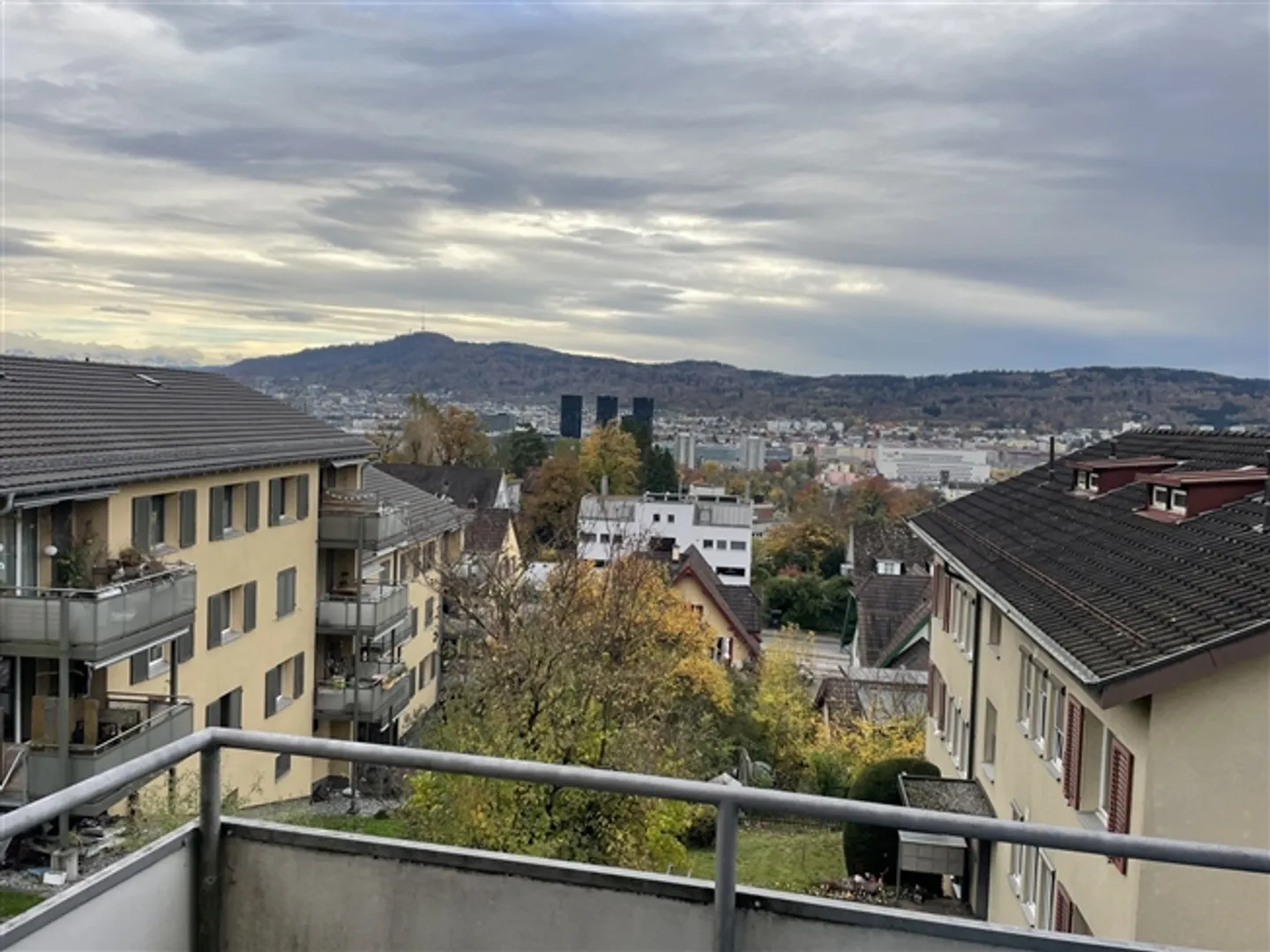 APPARTAMENTO 2 STANZE A ZURIGO - DISTRETTO 10 HÖNGG, ARREDATO, TEMPORANEO - Foto 4 di 10