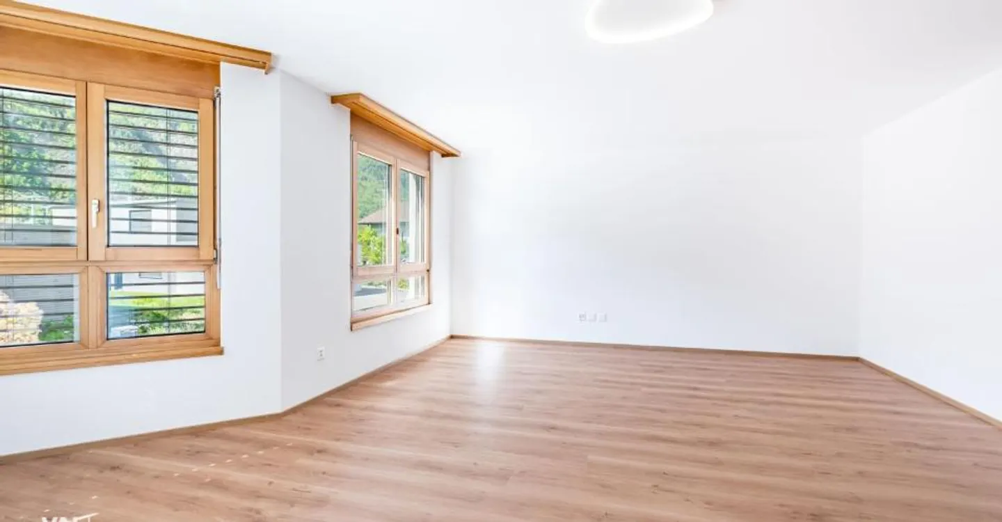 Stylishly renovated 4.5-room apartment in a quiet location in Raron - Photo 5 of 12