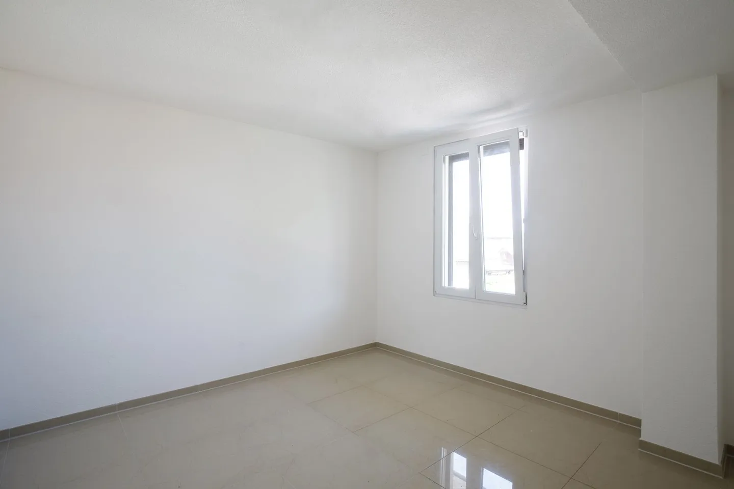 Bright 2.5-room apartment with modern comfort - Photo 4 of 7