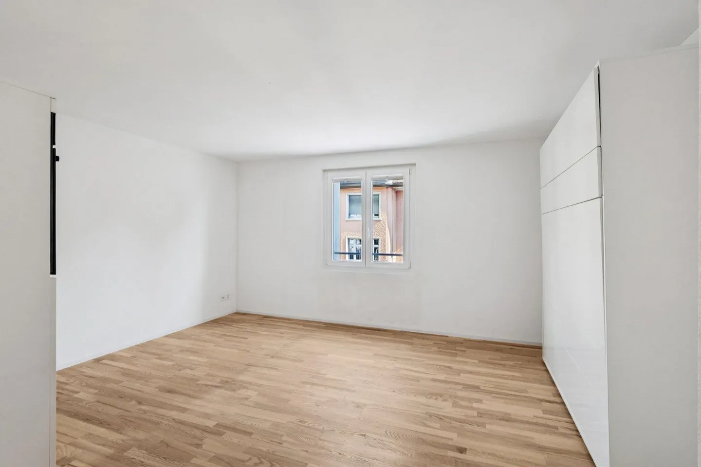 Appartamento luminoso in posizione privilegiata - Foto 2 di 6