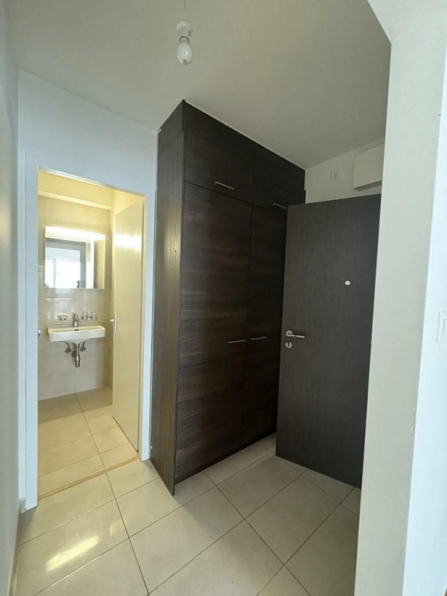 Zu ergreifen! Wunderschönes Studio im Herzen von Genf! - Foto 2 von 5