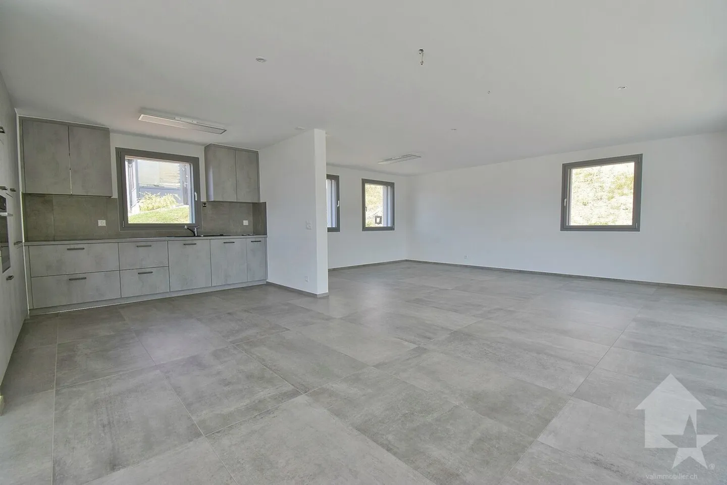Magnifica nuova villa in una posizione tranquilla con vista mozzafiato! - Foto 4 di 19