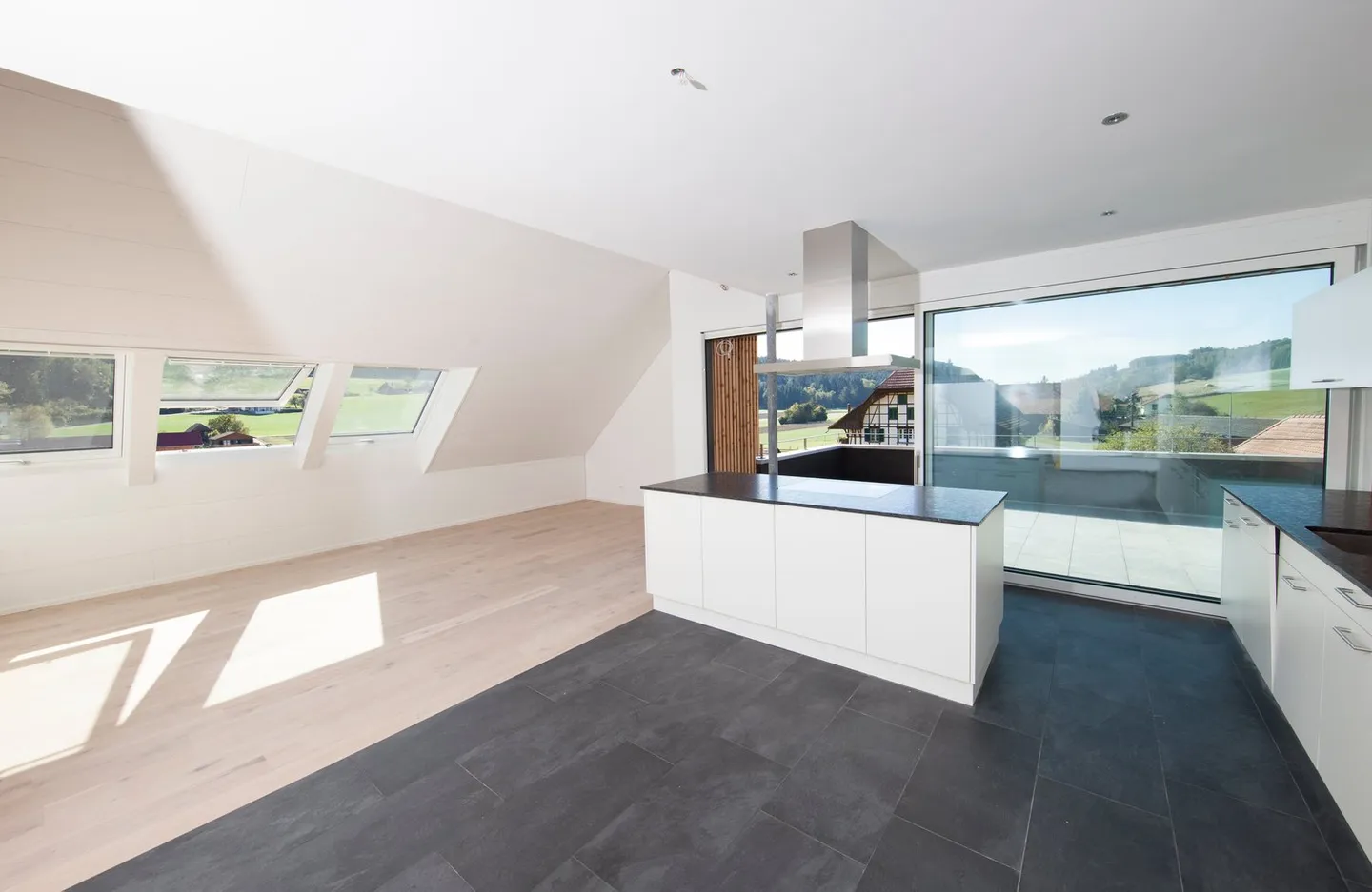 Appartement en duplex de 5,5 pièces avec terrasse à Ichertswil - Photo 1 sur 13