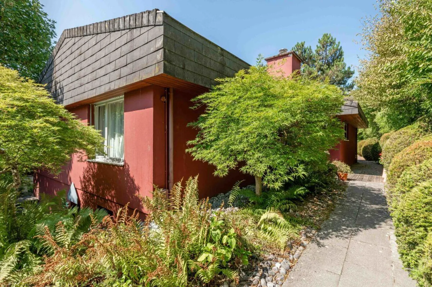 Einfamilienhaus-Bungalow mit exklusiver Gartenanlage und Gewerberau... - Photo 17 of 18