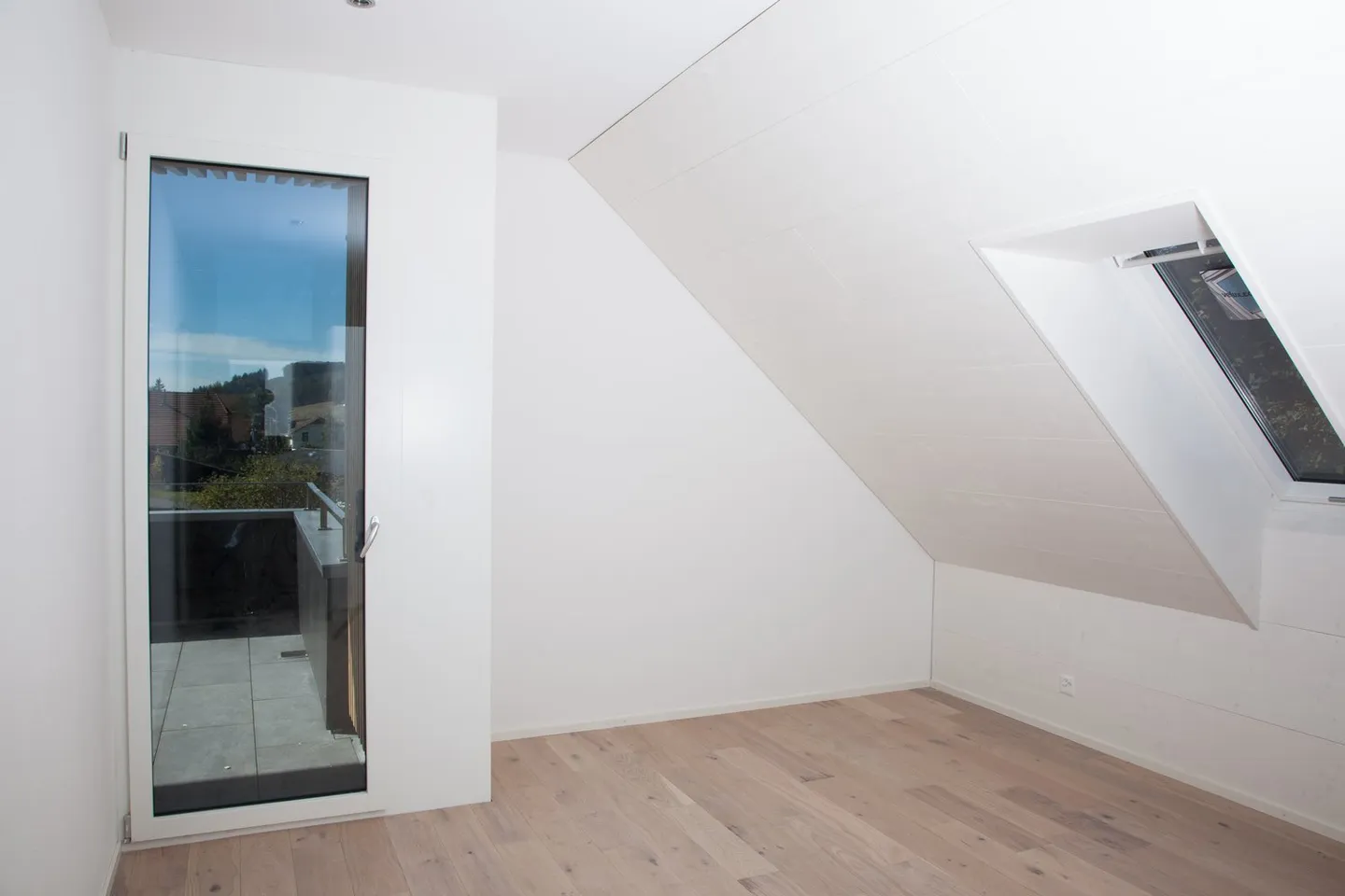 Appartement en duplex de 5,5 pièces avec terrasse à Ichertswil - Photo 9 sur 13