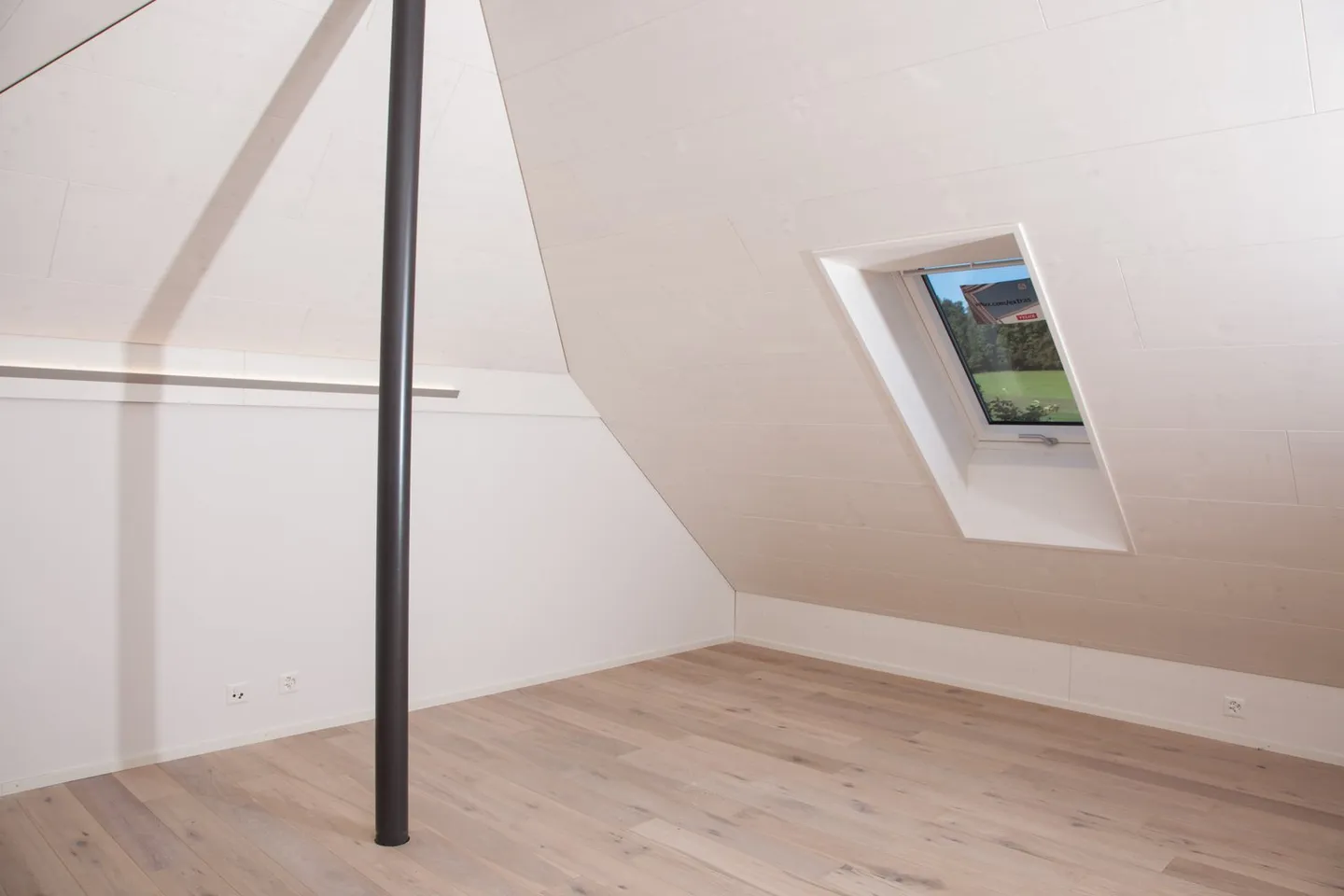 Appartement en duplex de 5,5 pièces avec terrasse à Ichertswil - Photo 12 sur 13