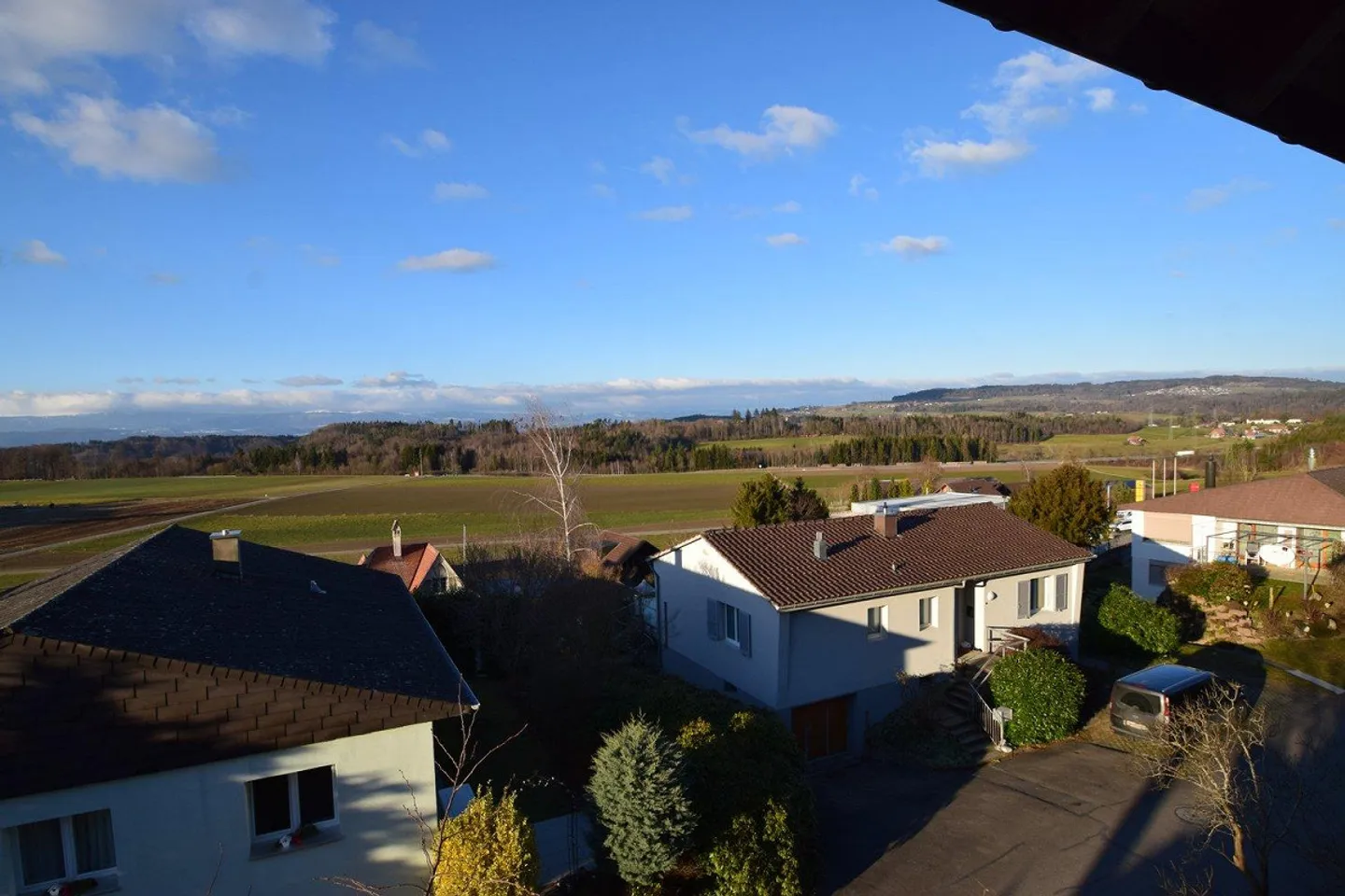 "Geniessen Sie die Skyline von Mühleberg" - Photo 5 of 13